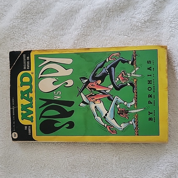 Spy vs Spy By Prohias The Fourth Mad Vintage Paperback. - Picture 1 of 16